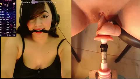lauriss_ online show from July 10, 7:51 pm