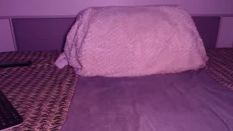 lavenderguy online show from March 12, 9:13 am