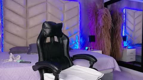 laya online show from November 25, 4:11 am