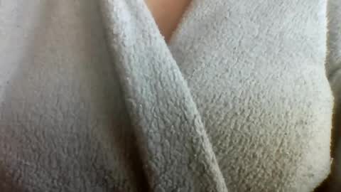 layannalea online show from June 22, 3:25 am
