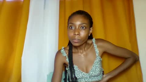 layannek online show from November 16, 1:35 pm