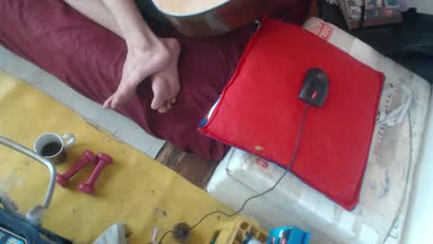 Laye19 online show from February 19, 6:54 pm