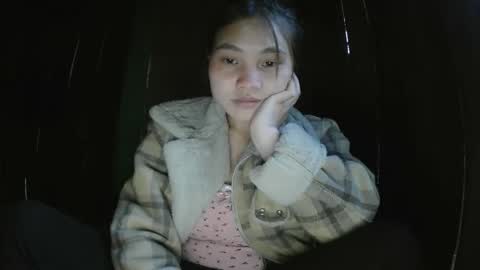 layla_999 online show from May 3, 11:05 am