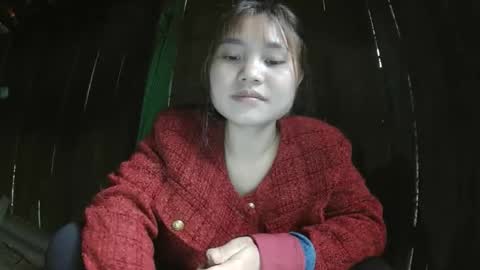 layla_999 online show from May 6, 10:54 am