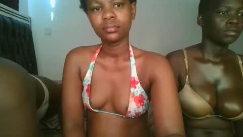 layla_cutiee online show from March 17, 5:45 am