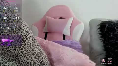 LAYLA online show from September 19, 6:33 pm