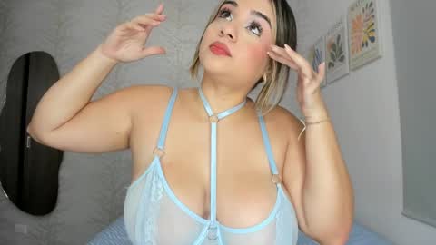 Layla Vanegas online show from February 28, 5:26 pm