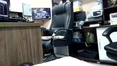 kelly online show from June 27, 9:43 pm