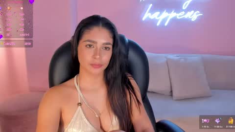 Layla online show from March 6, 7:36 am