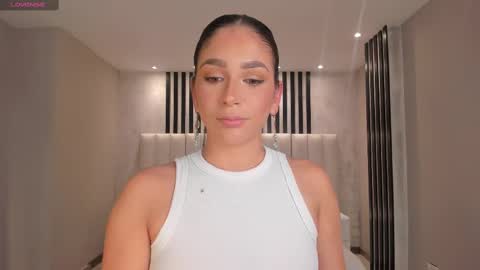 Layla online show from February 13, 3:29 am