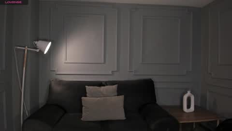 Layla online show from February 7, 3:55 am