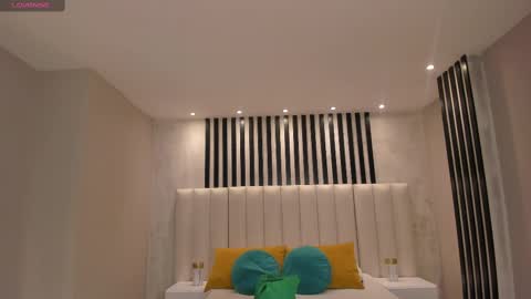 Layla online show from February 12, 3:51 am