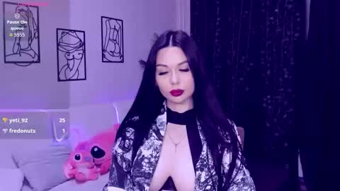 laylagreat online show from November 18, 6:00 pm