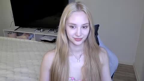 LaylaPretty001 online show from May 7, 4:52 am