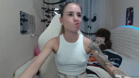 laymablast online show from November 8, 9:45 am