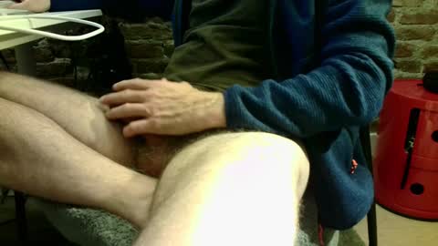 Snapshot of lazy_days chatting on December 16, 10:13 pm Daphne  Derek online show from December 16, 10:13 pm