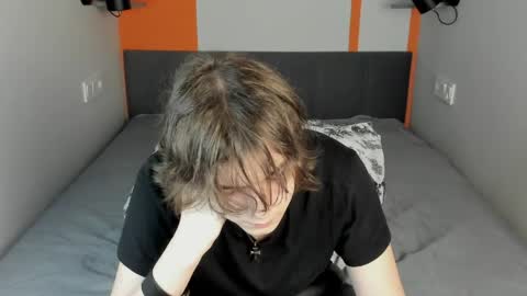 Alex online show from May 2, 12:49 am