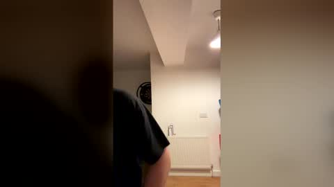 ldnboy94 online show from December 14, 3:46 am