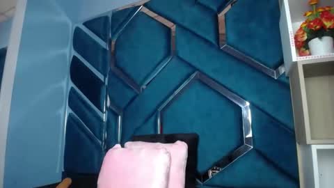 lea sewwtly online show from September 23, 1:16 pm