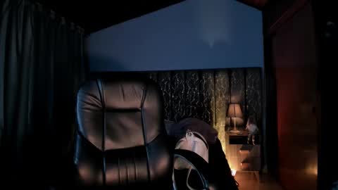 Lea Velle online show from January 18, 5:27 am