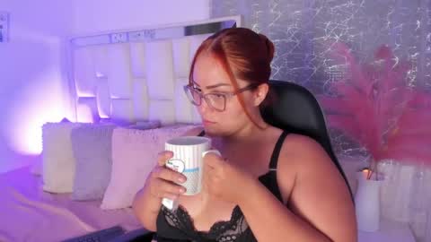 Leah  online show from July 28, 3:59 am