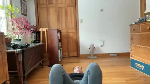 Lee online show from February 9, 3:45 pm