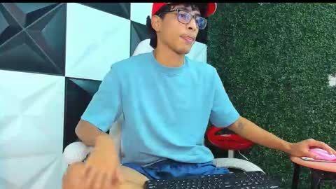 leam_1 online show from March 11, 3:59 pm