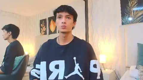Lean online show from August 3, 10:49 pm
