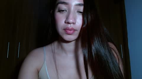 Snapshot of leanaalhub chatting on December 14, 6:56 am leanaalhub online show from December 14, 6:56 am