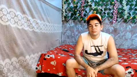 leandro49112 online show from July 15, 1:44 am