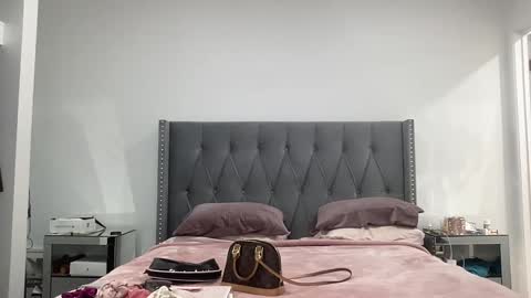 Leanna online show from February 11, 7:12 am