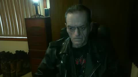 leathergreaser online show from June 16, 10:14 pm
