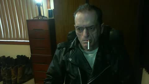 leathergreaser online show from June 17, 10:26 pm