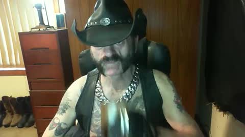 leathergreaser online show from January 15, 9:01 pm