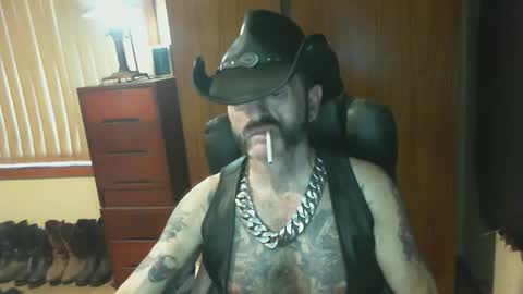 leathergreaser online show from February 26, 10:02 pm