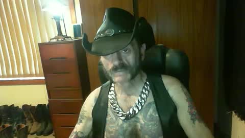 leathergreaser online show from March 18, 10:59 pm