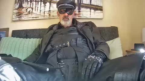 master or sir online show from March 11, 10:18 am