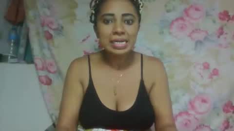 leatiana online show from April 29, 5:30 pm