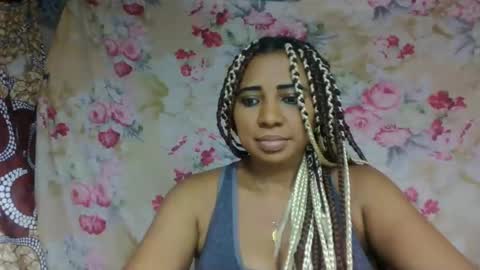 leatiana online show from May 1, 10:15 pm