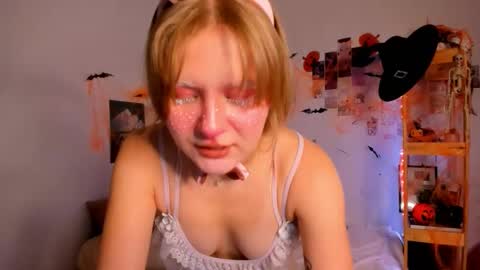 Ellie online show from October 30, 7:09 am