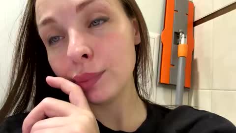 Anna  online show from September 23, 7:20 pm