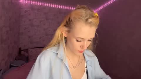 Kate online show from May 28, 2:37 pm
