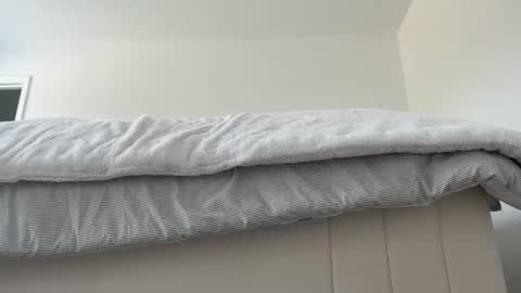 leexxx_69 online show from May 2, 8:03 pm