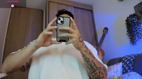 Alejandro online show from June 18, 11:54 pm