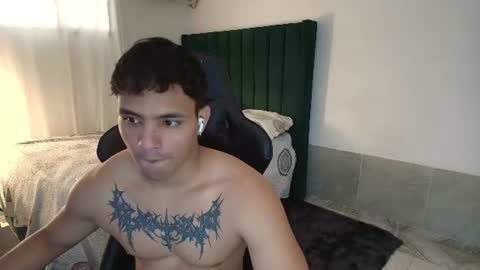  Lei  online show from July 31, 7:59 pm