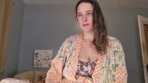 Leia Swift online show from August 1, 4:41 pm