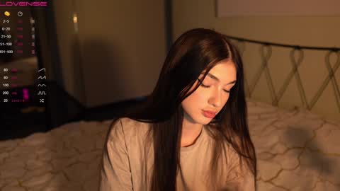 Leila online show from December 16, 11:33 am