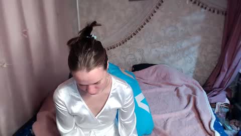 leila_bambi_ online show from August 5, 12:18 am