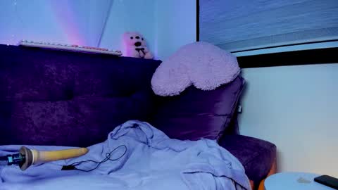 Leila online show from December 14, 11:16 am