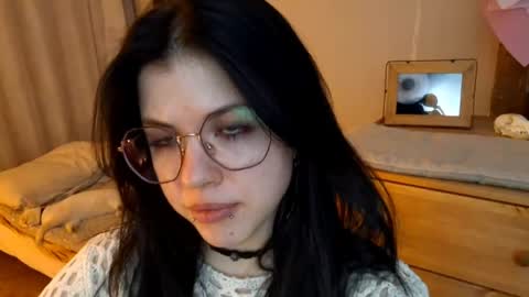 Mia online show from April 25, 2:25 pm